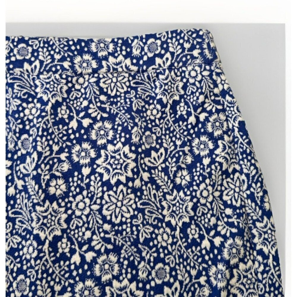 41 Hawthorn Blue White Floral Stretch Knit Pull on Pencil Skirt Small - Picture 2 of 5